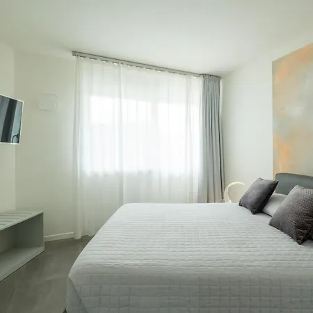 Maribeach 3 Apartament *